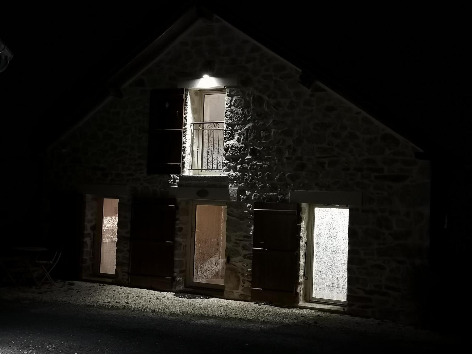 La Petite Porcherie Ladignac-le-Long Exterior photo